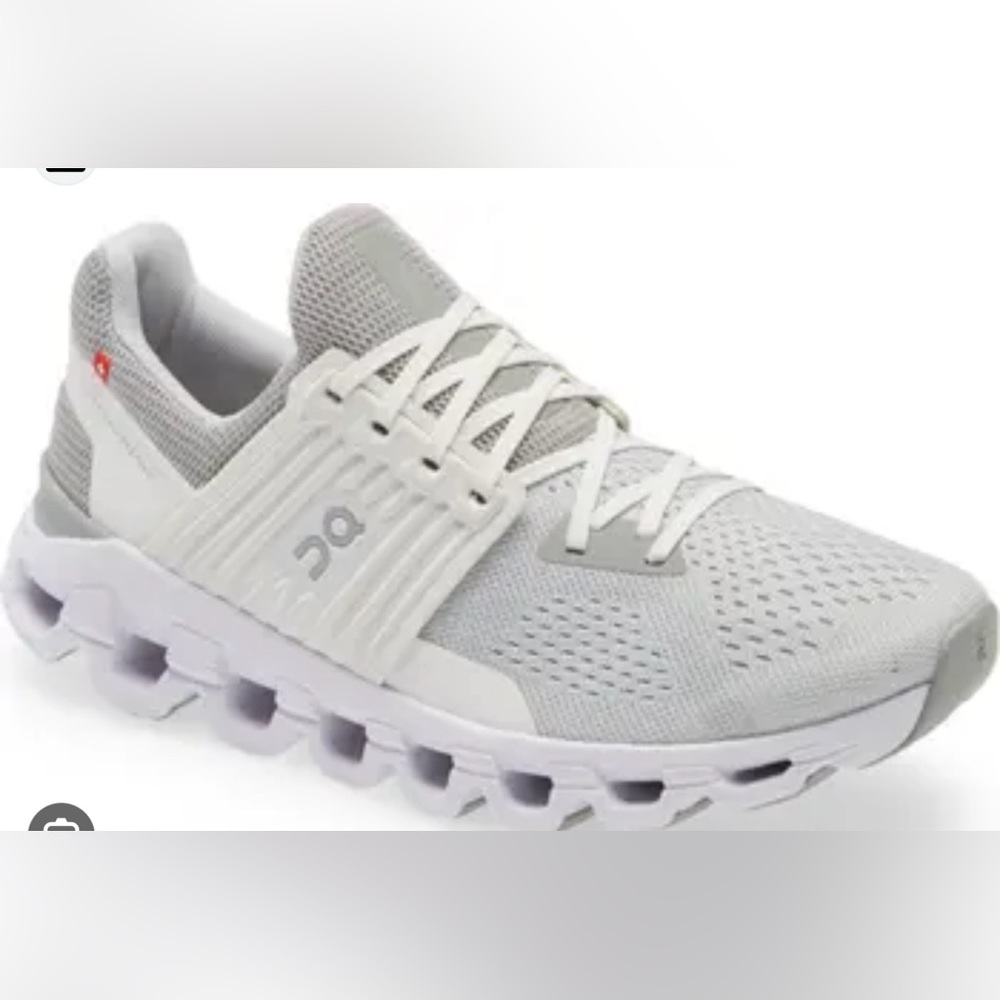On Cloudswift White and Gray Running shoes